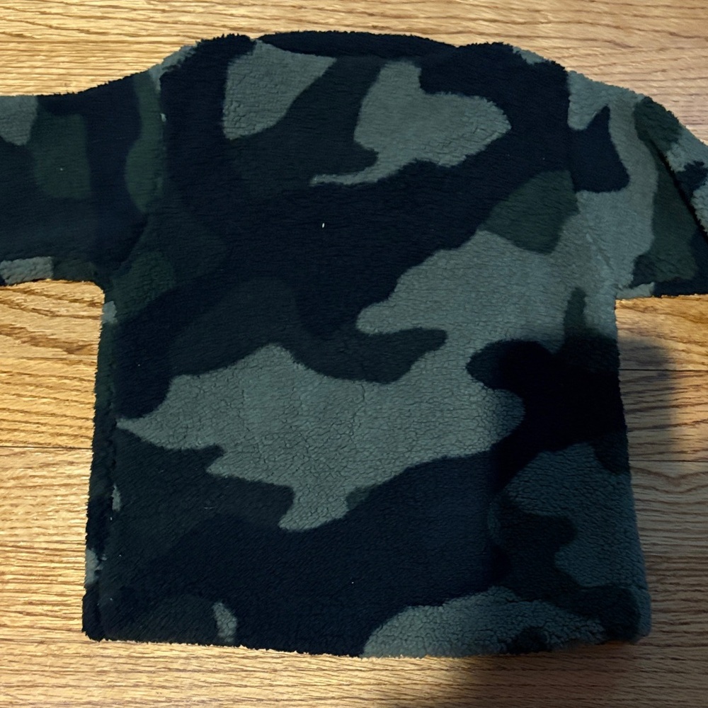 Columbia Green and Black Camo Fleece Jacket! 2T! NWT - Picture 4 of 4